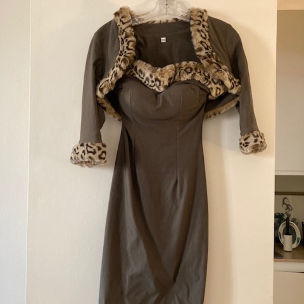 Pinup Girl Clothing Wiggle Dress & Bolero